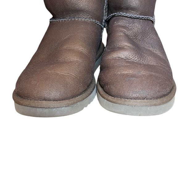 UGG Classic Tall Metallic Boots Women's 7 Wide Gold - Picture 5 of 12